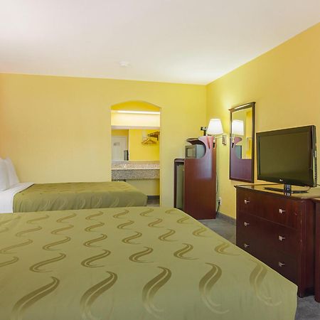 Quality Inn Carthage Екстериор снимка