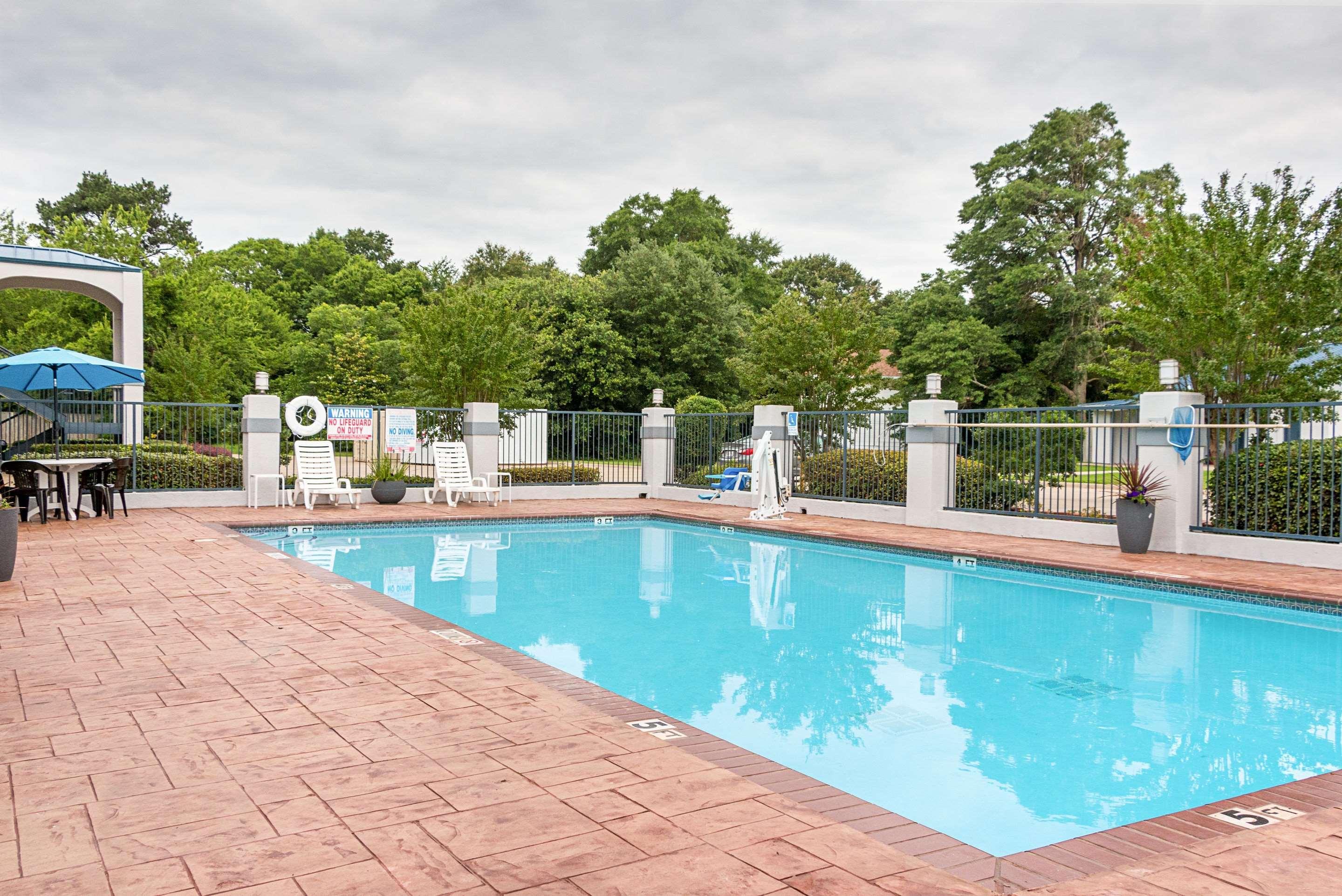 Quality Inn Carthage Екстериор снимка