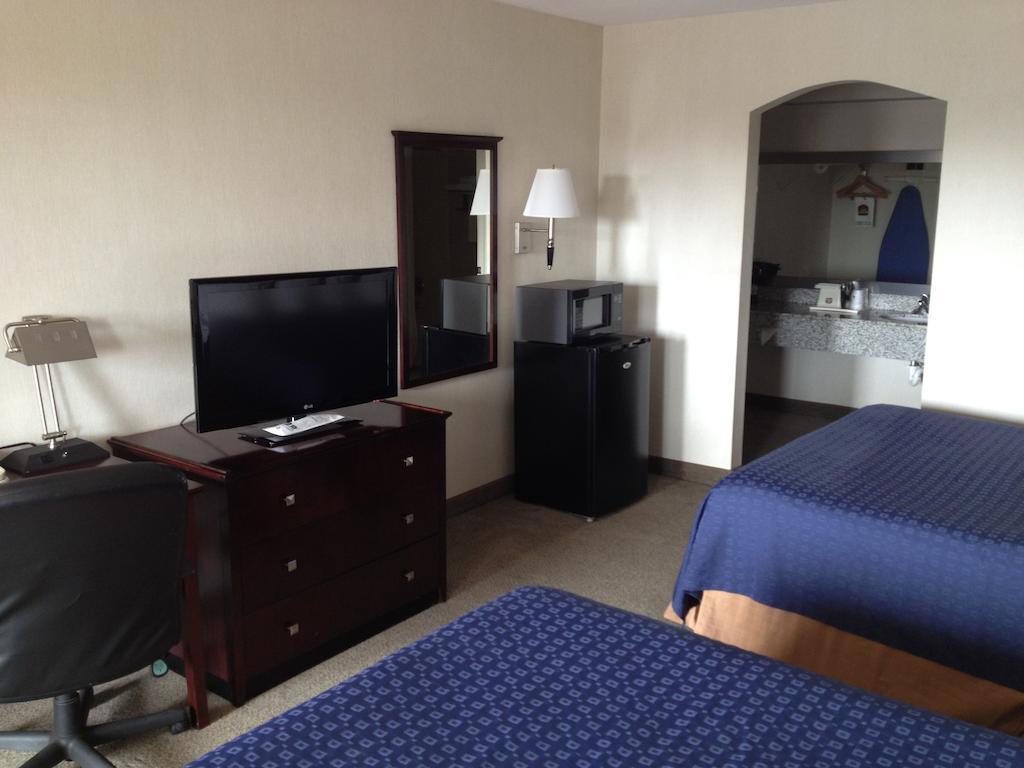 Quality Inn Carthage Стая снимка