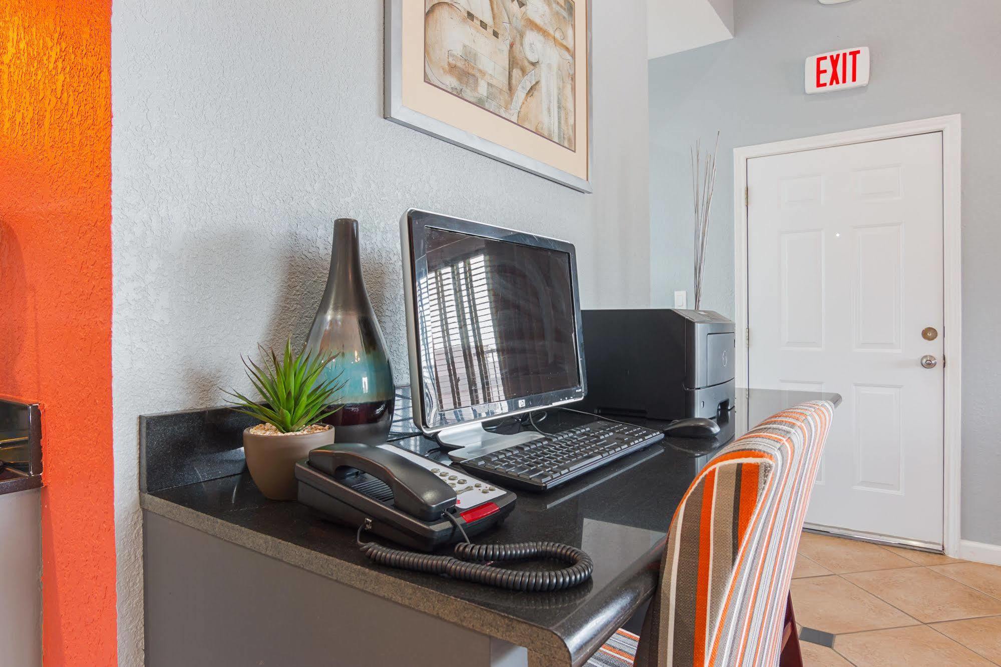 Quality Inn Carthage Екстериор снимка